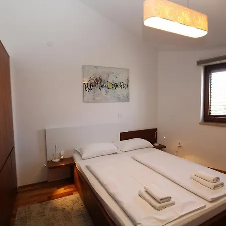 Premium Dora 4 Apartment *